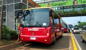 Transjakarta, Kenaikan Tarif Rp3.500 jadi Rp5.000 Dibatalkan Jokowi